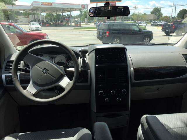 2010 Dodge Grand Caravan SXT 4dr Mini-Van